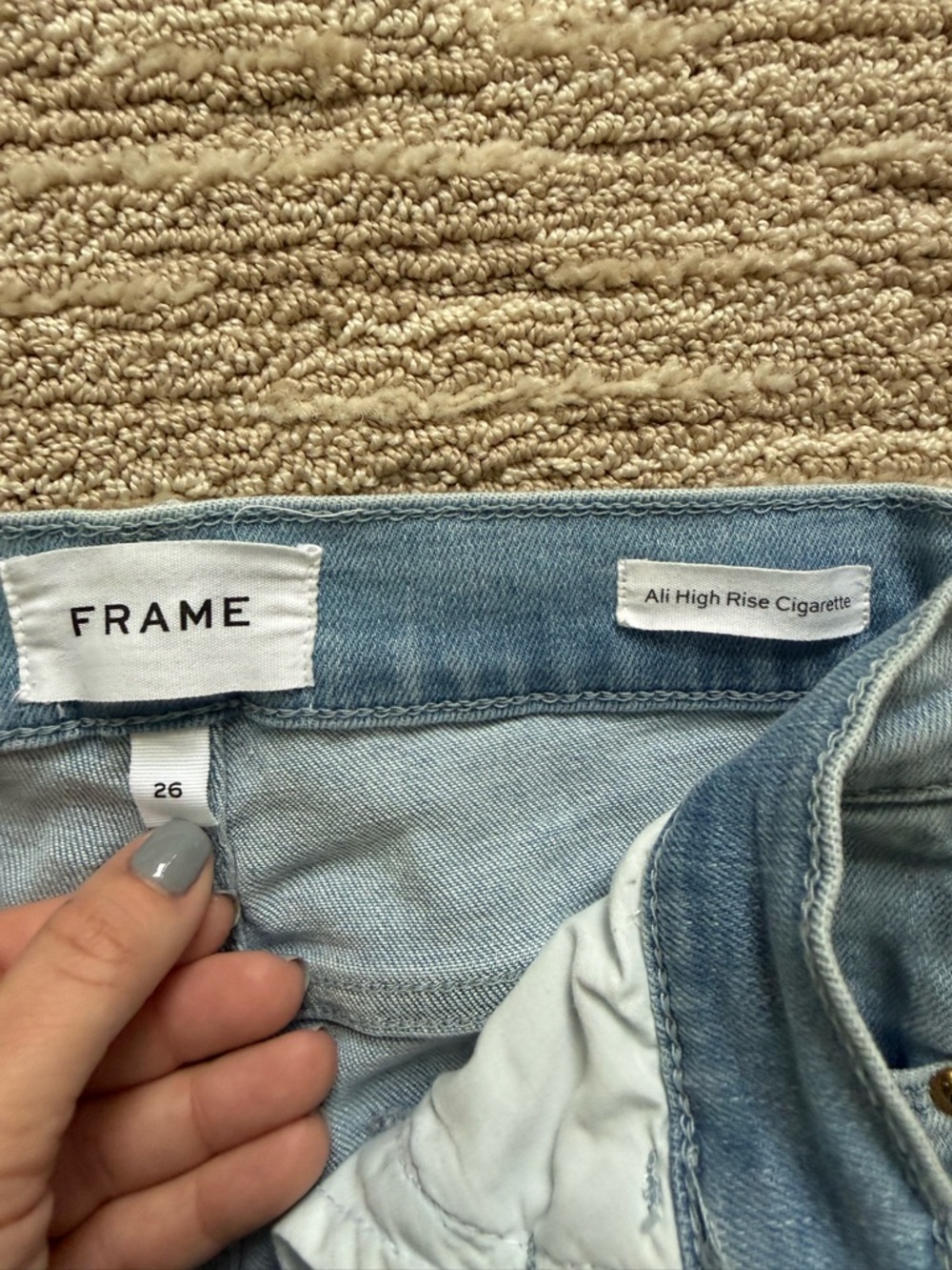 Frame Ali High Rise Cigarette jeans